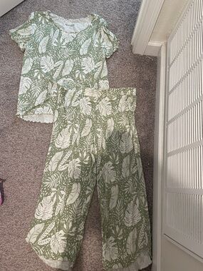 Koolaburra by UGG botanical print pajama set medium